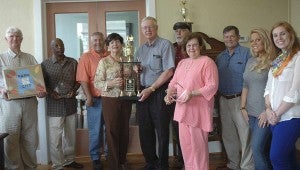 Messenger Photo/Jaine Treadwell The Pike County Farm-City Committee recently received the state’s Best Farm-City Committee, Best Media/Proclamation and Best Special Activities awards. Several committee members gathered Friday to celebrate the committee’s accomplishments. Pictured from left, Keith Roling, Homer Wright, Daryl Calhoun, Chamber President Kathy Sauer, Committee Chairman Randy Hale, Bobby Cattrett, Deborah Huggins-Davis, Jeff Knotts, Emily Roling and Jessica Morris.