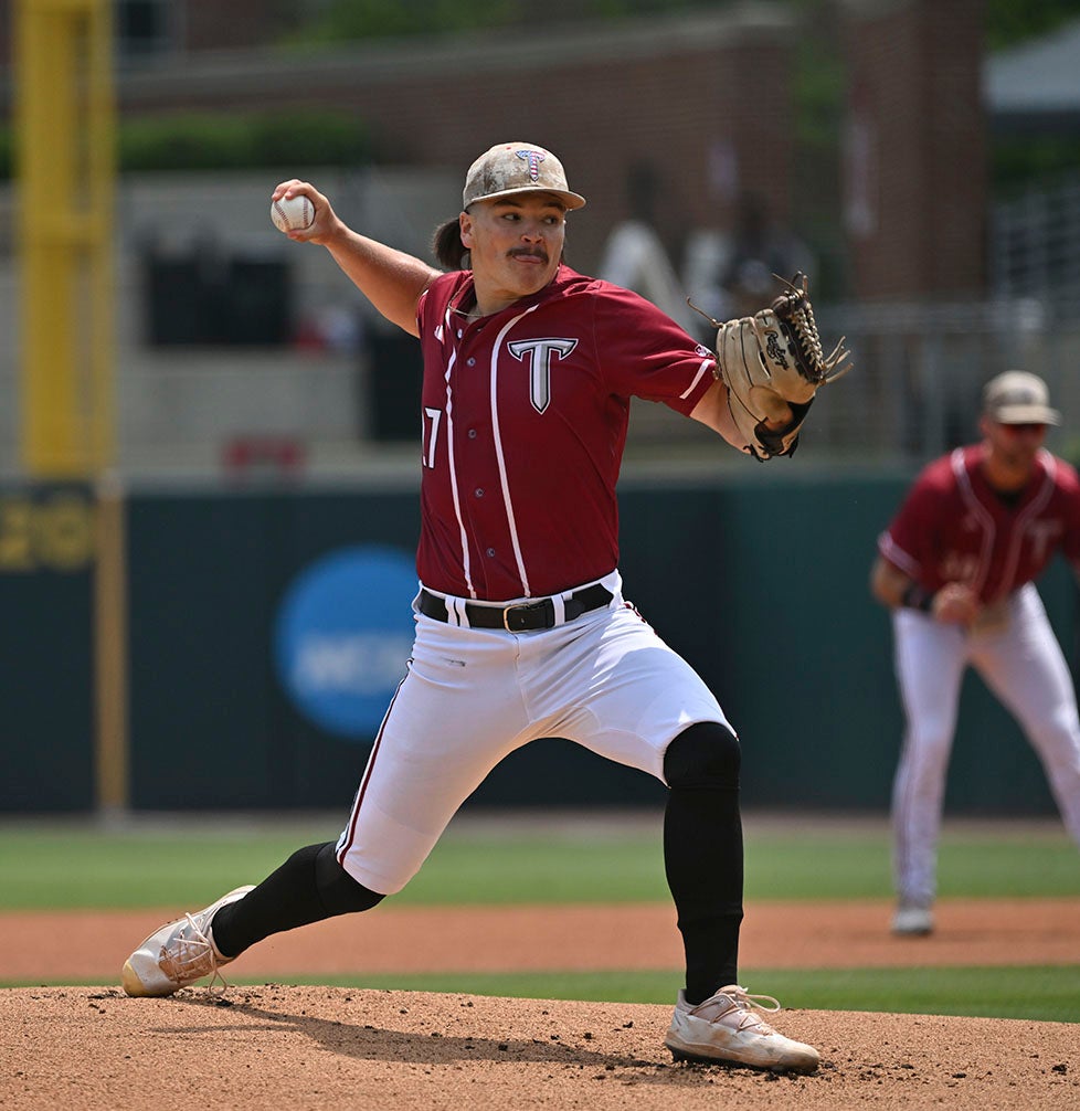 Alabama Advances to Super Regionals With Win Over Boston College